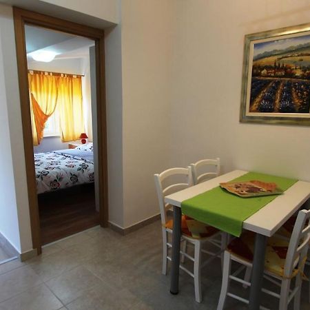 מאלינסקה Apartments Tomislav מראה חיצוני תמונה