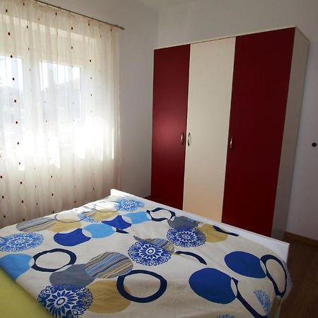 מאלינסקה Apartments Tomislav מראה חיצוני תמונה