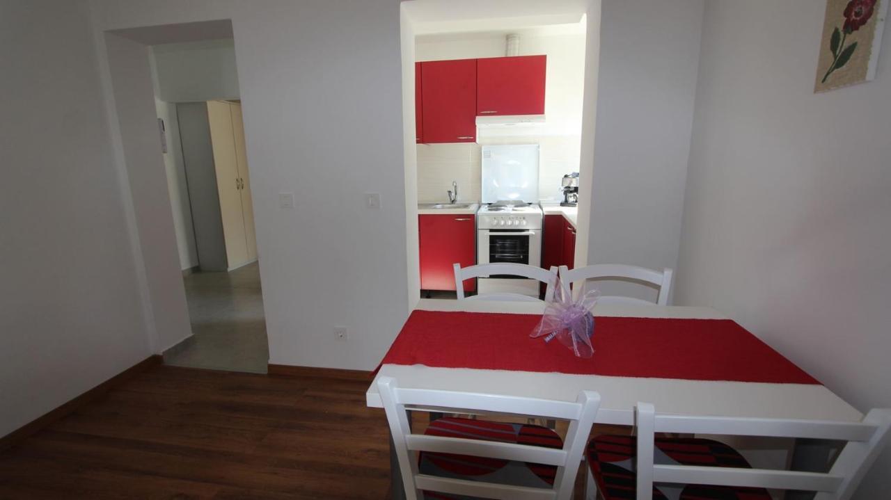 מאלינסקה Apartments Tomislav מראה חיצוני תמונה