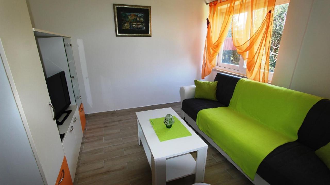 מאלינסקה Apartments Tomislav מראה חיצוני תמונה