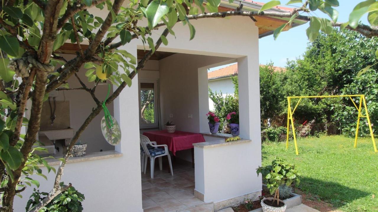 מאלינסקה Apartments Tomislav מראה חיצוני תמונה