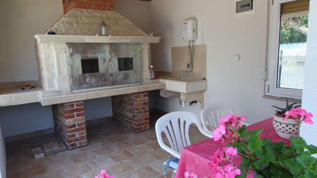 מאלינסקה Apartments Tomislav מראה חיצוני תמונה