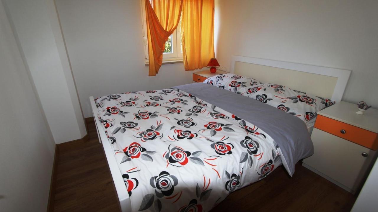 מאלינסקה Apartments Tomislav מראה חיצוני תמונה