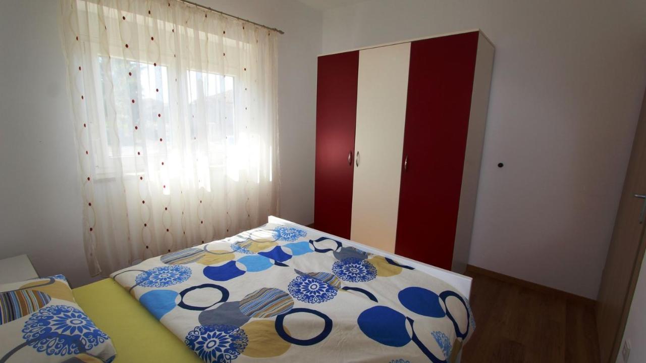 מאלינסקה Apartments Tomislav מראה חיצוני תמונה
