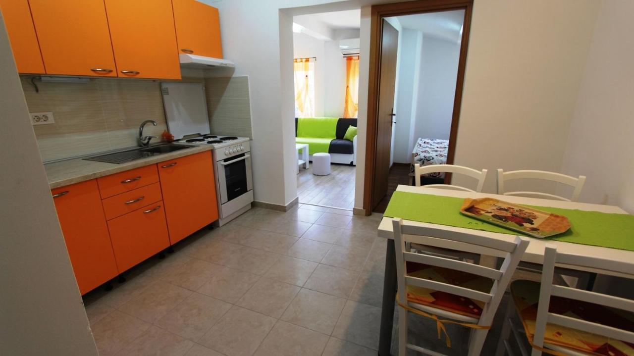 מאלינסקה Apartments Tomislav מראה חיצוני תמונה
